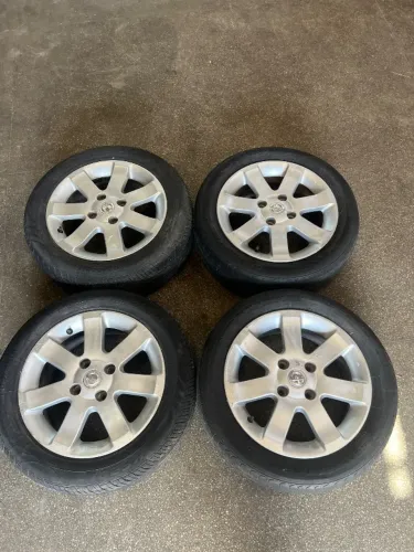 Jogo roda pneus Nissan Sentra