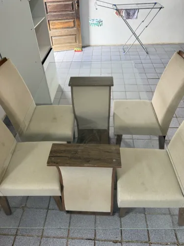 Mesa quatro cadeiras