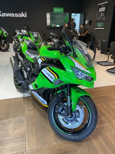 KAWASAKI NINJA ZX-4RR