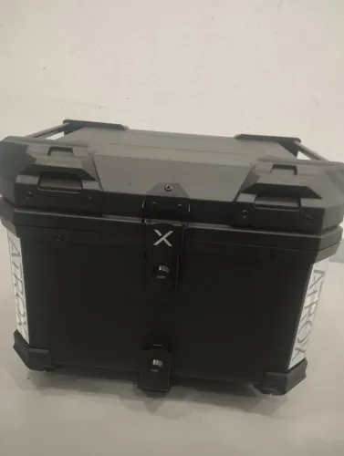 Baú 45L atrox de plástico