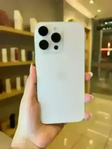 iPhone 15 Pro Max 256GB Branco - Seminovo - Loja Física BH