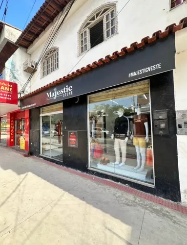 VENDO LOJA DE ROUPAS MASCULINA COMPLETA