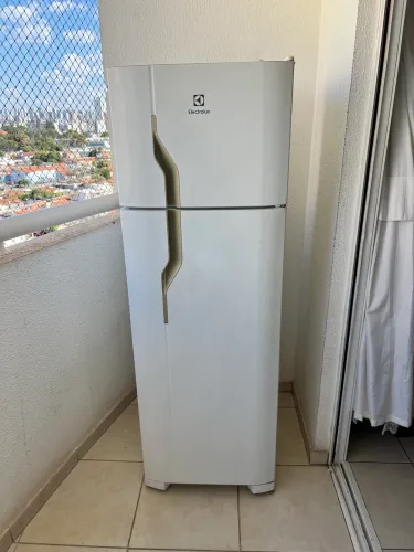 Geladeira Electrolux 260 litros