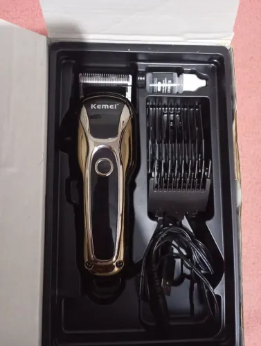 Máquina de Barbeiro Profissional 