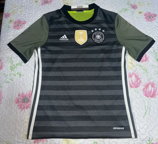 Camisa infantil da Alemanha- original