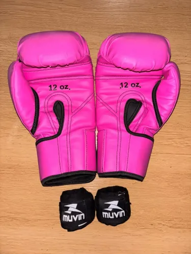 Luva Boxe / Muay Thai em estado de novo (Usado apenas duas vezes)