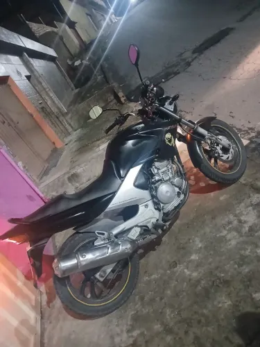 Vende se fazer 250 2008 troca se por palho gol Fiat uno fiesta