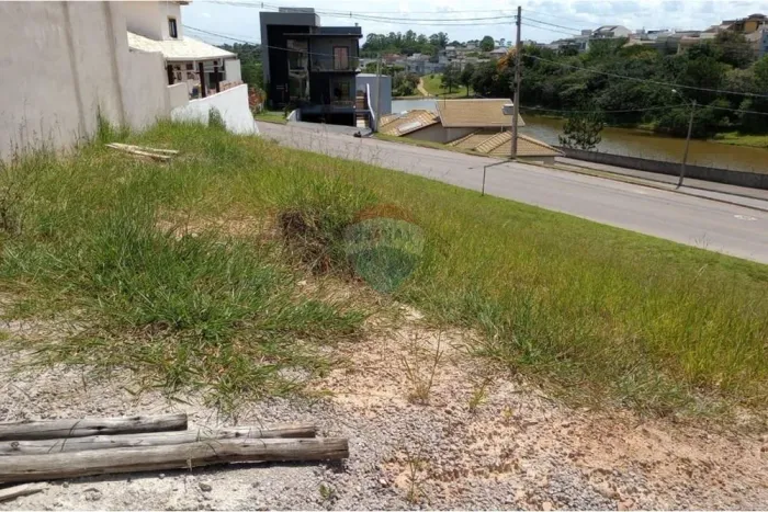 Terreno à Venda no condomínio Phytus, em Itupeva