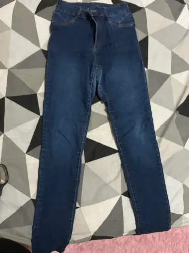Calça jeans skiny tamanho 38