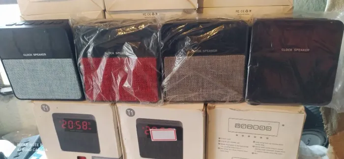 Venda lote,Caixa bluetooth rádio relógio led,com visor digital grande,despertador modeloT1