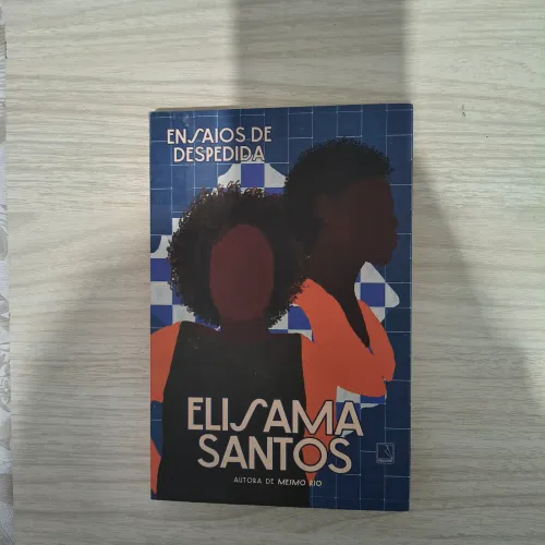 Livro - Ensaios de despedida 