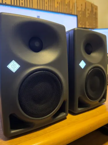 Monitores Nuemann KH 80
