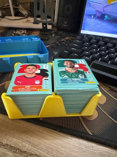 Lote 542 figurinhas Panini copa 2026 