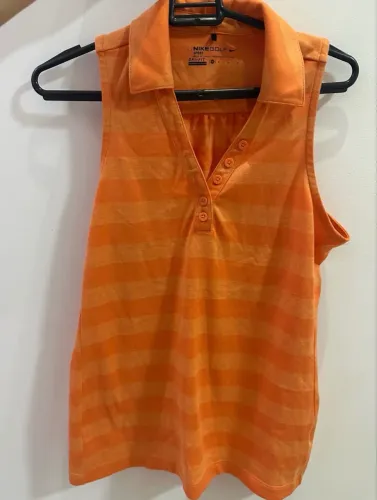 Blusa Nike usada 1 vez