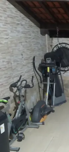 Esteira elíptico e bicicleta