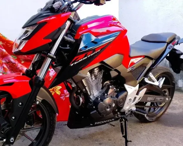 Honda cb 300f