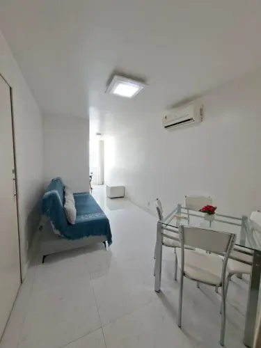 Apartamento Mobiliado para Locação em Copacabana  Conforto e Praticidade na Rua Domingos F