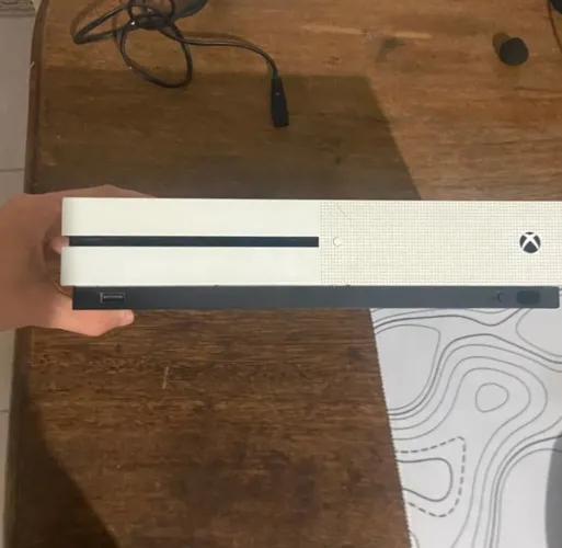 Vendo X box one em perfeito estado.