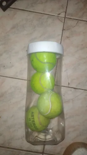 Bolas de tenis ACEITATROCA CAMISA DE TIME ,PERFUME,RELOGIO,ALICATE DE CORTAR CABO