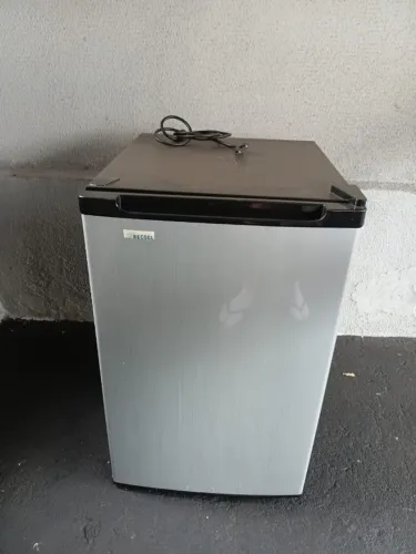 FRIGOBAR