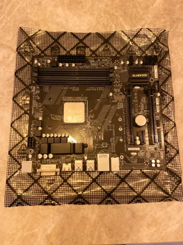 Kit Gamer - Placa-Mãe + Processador Ryzen + CPU Cooler Novo