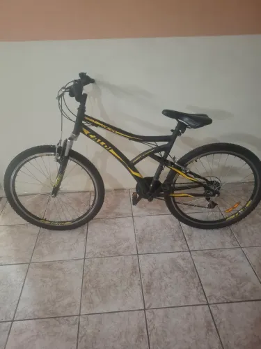 Bicicleta Caloi Aro 26 - Ótimo Estado