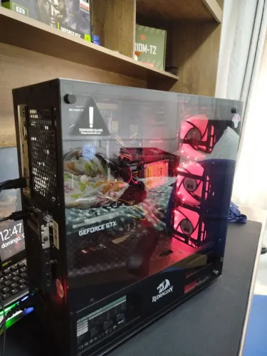 PC GAMER, vendo ou troco por algo do meu interesse
