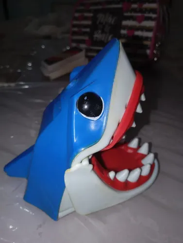 Tubarão busto articulado