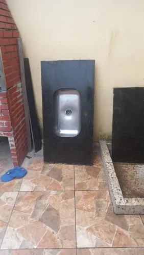 Pia e bancada em granito