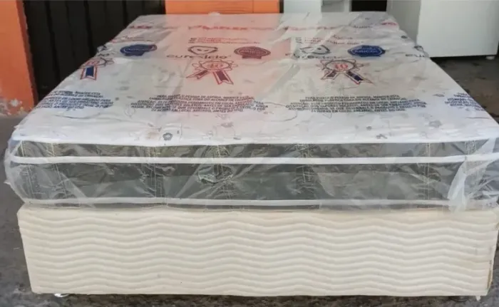 Colchão de Casal D33 (Produto Novo)