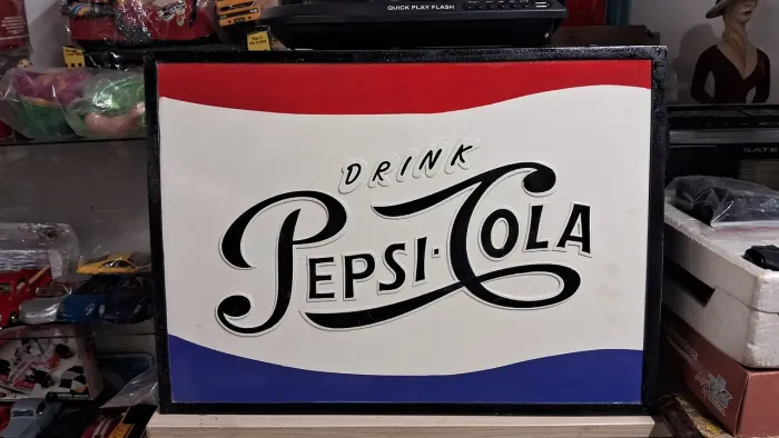Placa decorativa da Pepsi em aço carbono artesanal