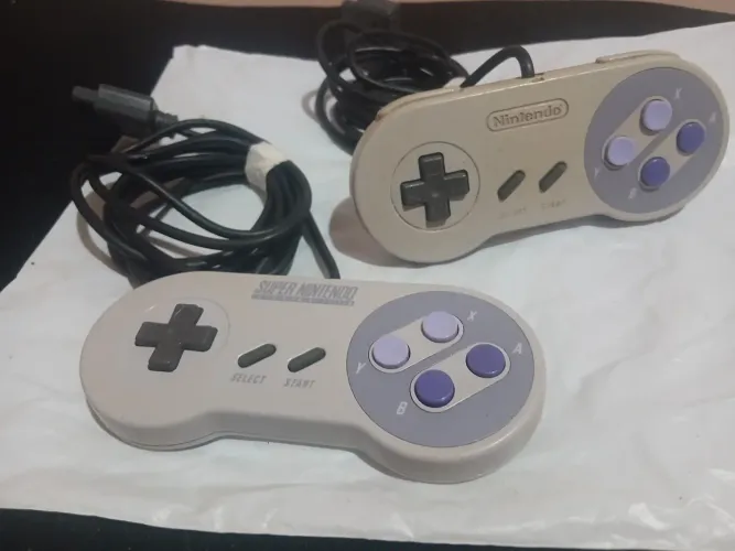 Kit 2 controles originais de super nintendo
