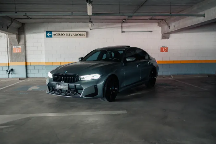 BMW 320I A 2.0 TB M Sport Activeflex 16V 4P 2023