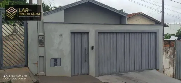 Casa com 3 dormitórios à venda, 160 m² por R$ 390.000,00 - Vila Casa Branca - Botucatu/SP