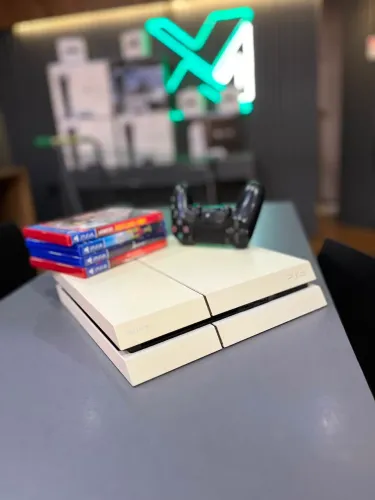 PlayStation 4 com jogo brinde e custo benéfico - entrego