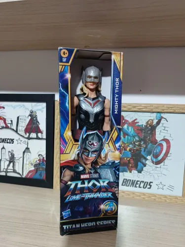 Poderosa thor 30 cm original marca Hasbro