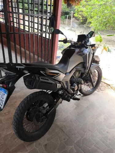 Honda Sahara 300 Adventure 2025/2025 - 15.000 km