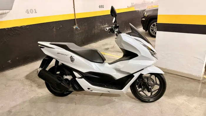 HONDA PCX 160 BRANCA IMPECÁVEL