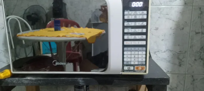 Microondas 20 litros. Retirar S.J.Meriti centro