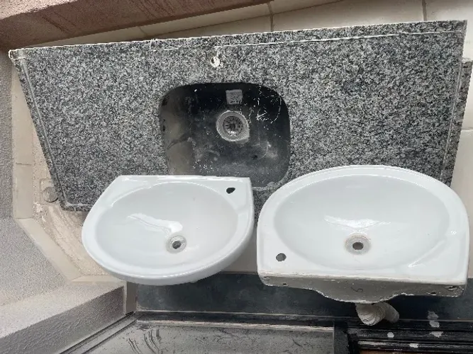 Banca granito com Cuba + Pias porcelana