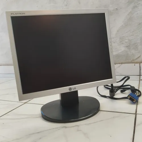 Monitor LG Flatron L1553S-SF 15 Polegadas