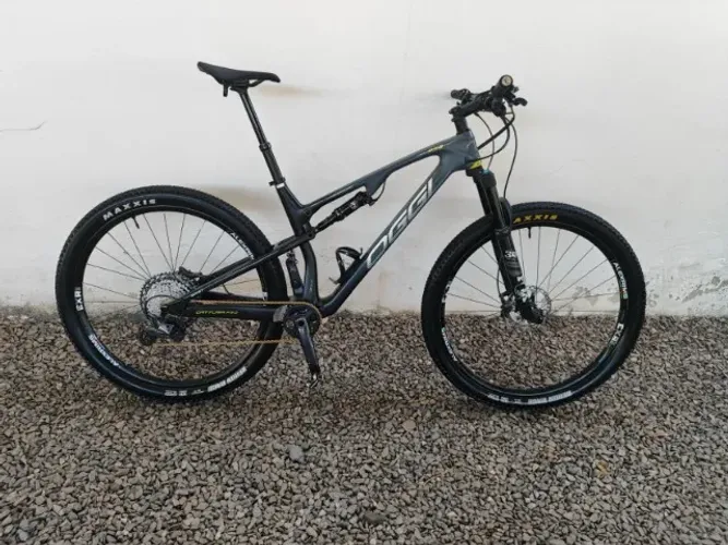 Bicicleeta Oggi Cattura Pro XT 19/L - Full Carbon