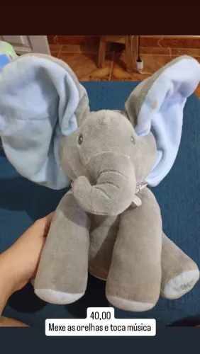 Elefante musical de pelúcia interativo