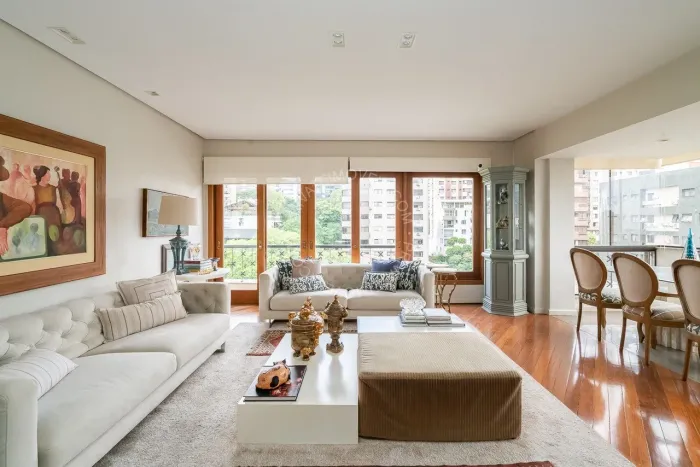 Apartamento mobiliado para alugar no Mont Serrat com 2 quartos (2 suítes).