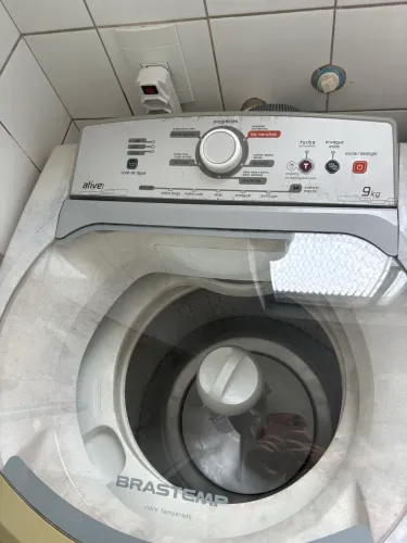 Máquina de lavar roupas 