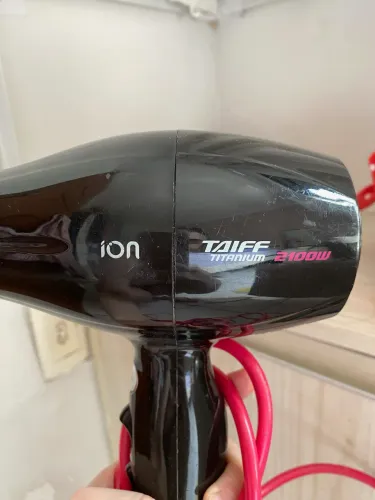 Secador Taiff 2100W - Cabo rosa