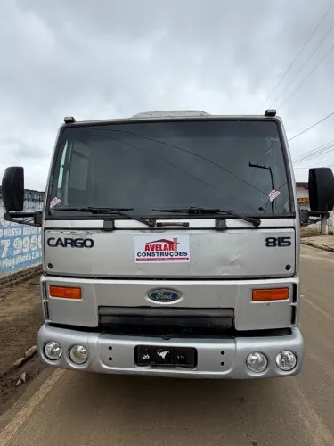 Caminhão Ford 815 3/4