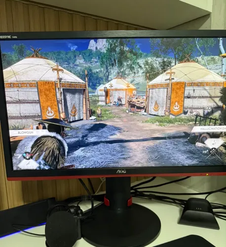Monitor Gamer AOC Hero, 24?, 144hz, 1ms, Free-sync