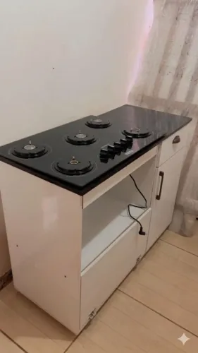 Armário sob medida com cooktop 5 bocas - pronto pra instalar e em ótimo estado!
