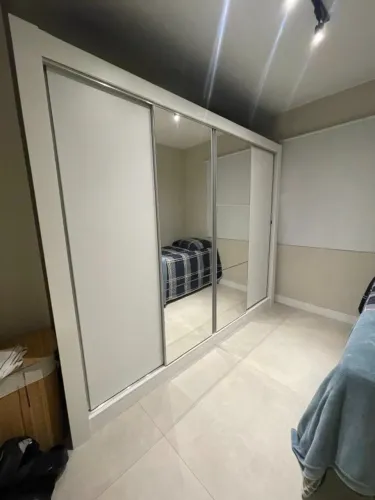 Guarda-Roupa Casal Madesa Montana 4 Portas de Correr com Espelhos